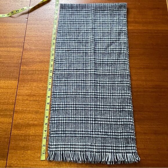 Acrylic Cashmere Scarf Houndstooth Plaid Black White - Picture 6 of 6